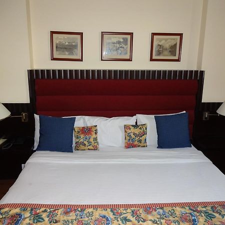 Hotel Broadway Delhi Экстерьер фото